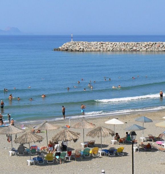 Kokkinos Pyrgos beach