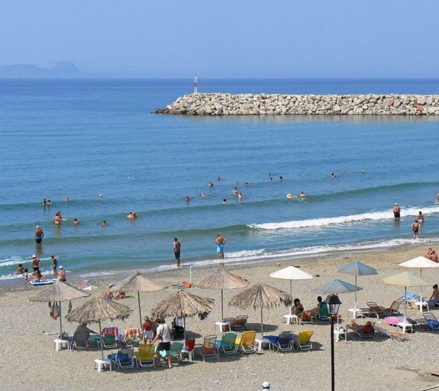 Kokkinos Pyrgos beach