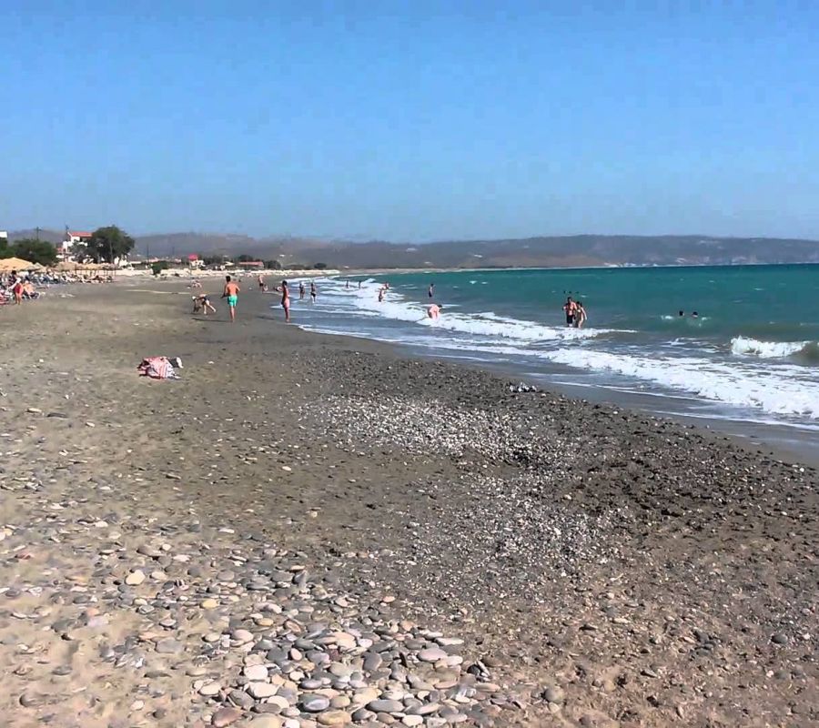 Kokkinos Pyrgos beach